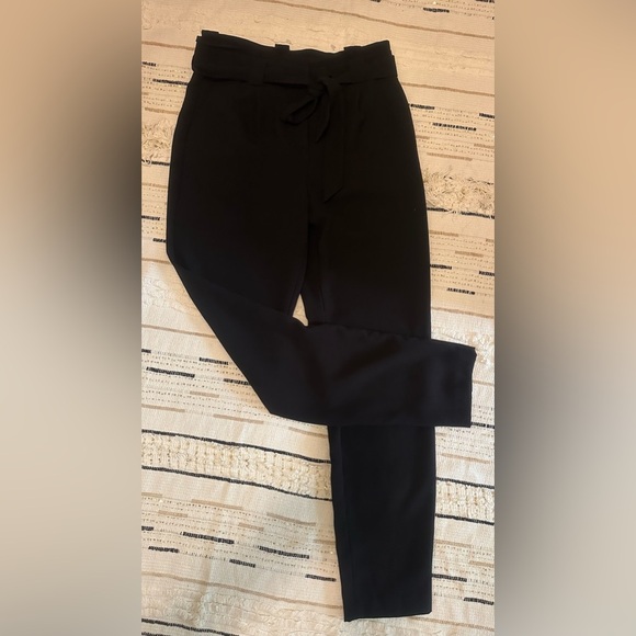 Express Black High Waisted Paperbag Ankle Pant Size 6L - Picture 2 of 5